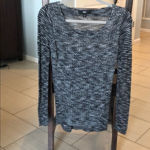Mossimo lightweight stretchy sweater